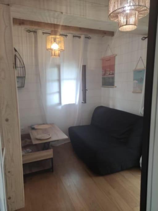 Joli T2 Bas De Chalet Plage De Груиссан Экстерьер фото